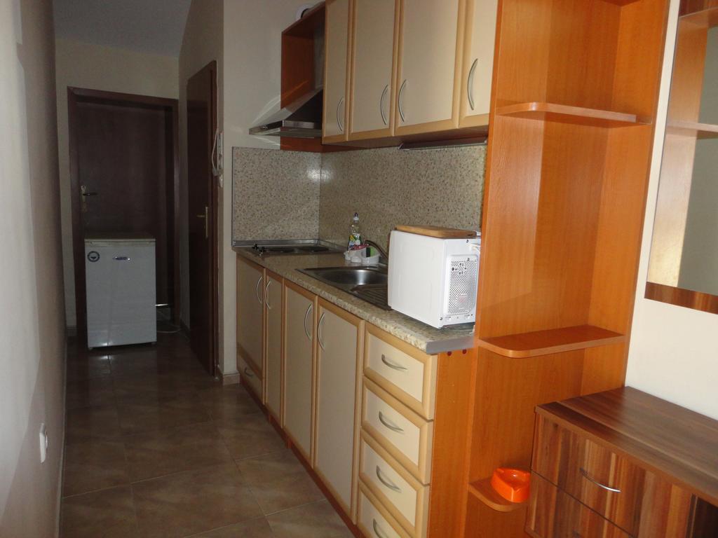 Tashevi Apartments Pomorie Esterno foto